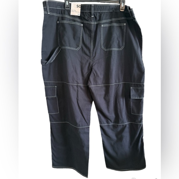 SO Women’s Black Cargo Pants 3X NWT - Picture 3 of 9